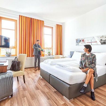 Health Vital Comfort Guestrooms Вельс Екстер'єр фото